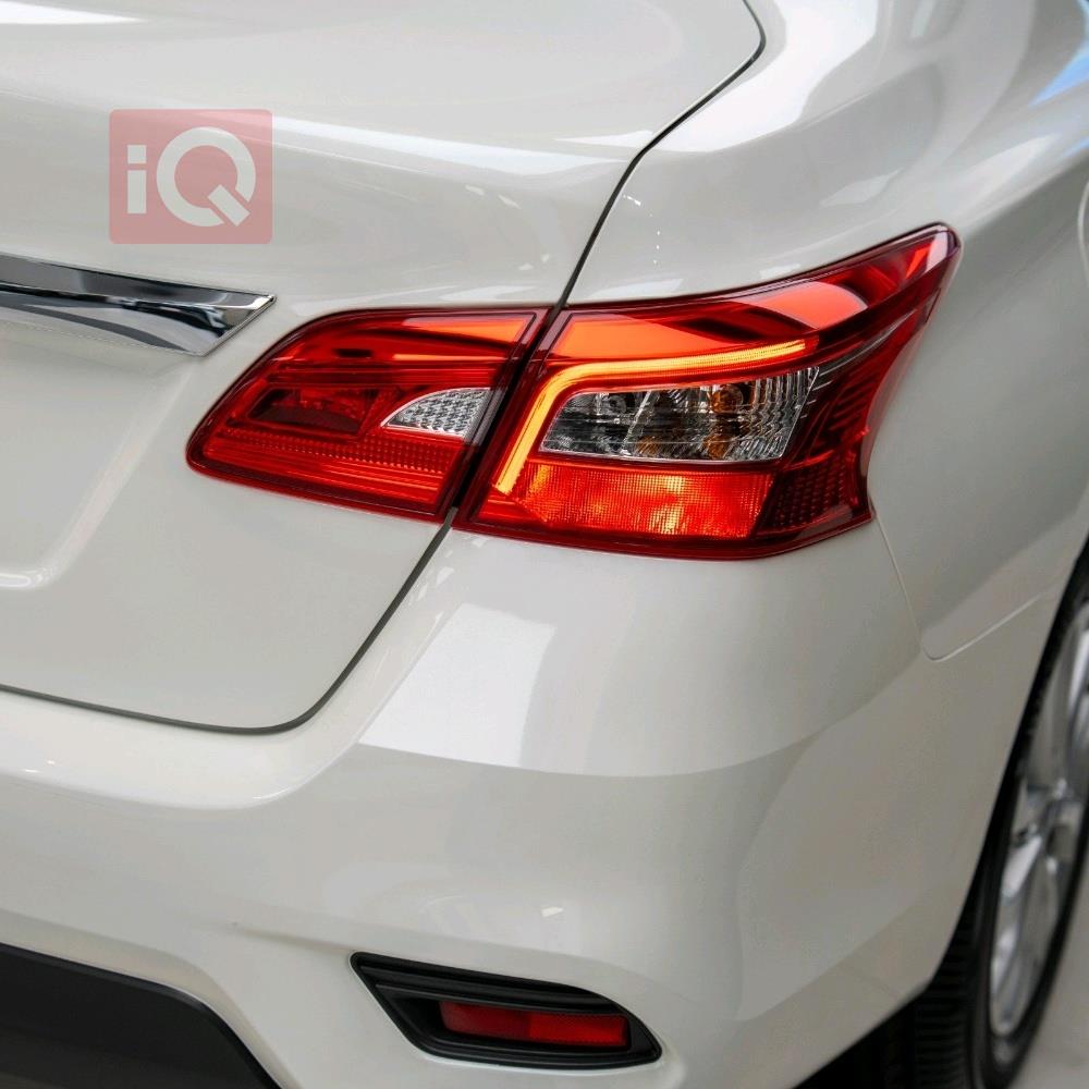 نيسان سيلفي